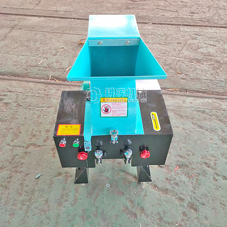 小型骨头粉碎机 猪腿骨粉碎机 棒骨鲜骨头粉碎机 小型骨头粉碎机 猪腿骨粉碎机 棒骨鲜骨头粉碎机