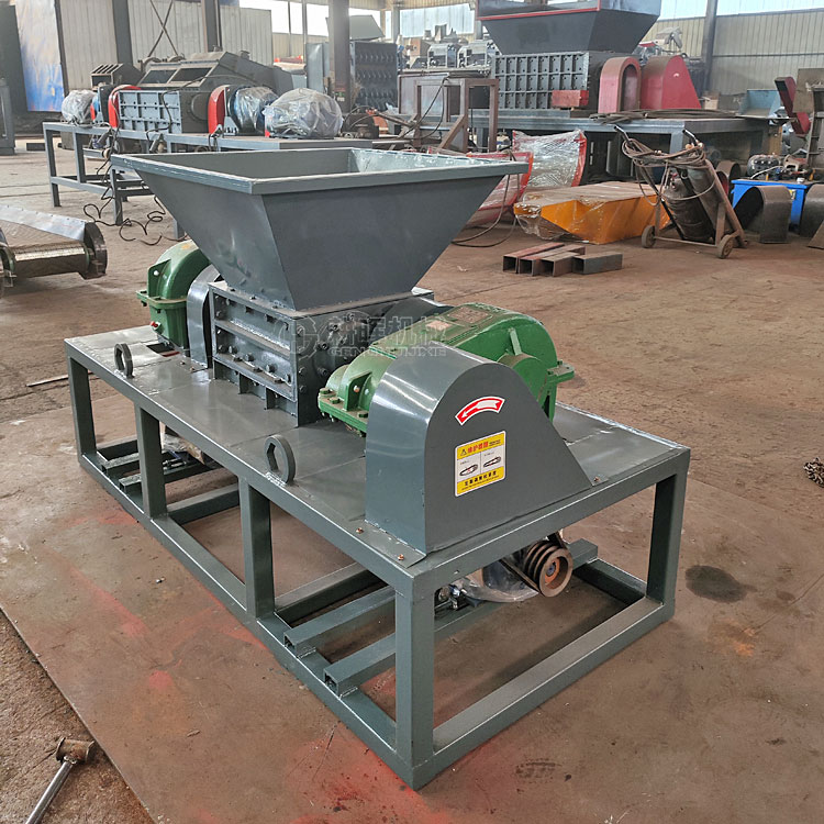 骨头撕碎机 牛羊骨头破碎机 棒骨腿骨粉碎机 骨头撕碎机 牛羊骨头破碎机 棒骨腿骨粉碎机